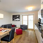 Zwingerhof 4* לאדיס