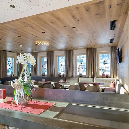 ゲストハウス Zwingerhof ラディス